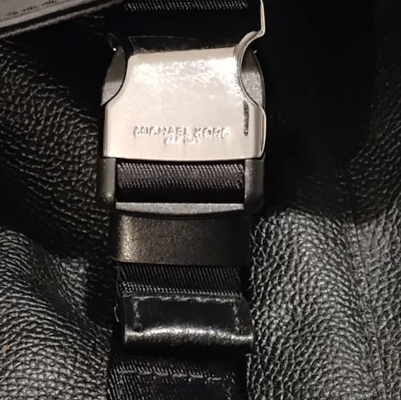 Like-New Michael Kors Briefcase/Laptop Bag - Picture 4 of 16